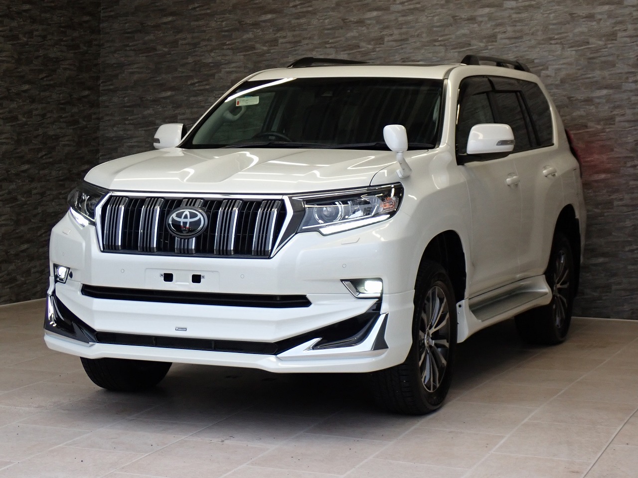 TOYOTA Land Cruiser Prado