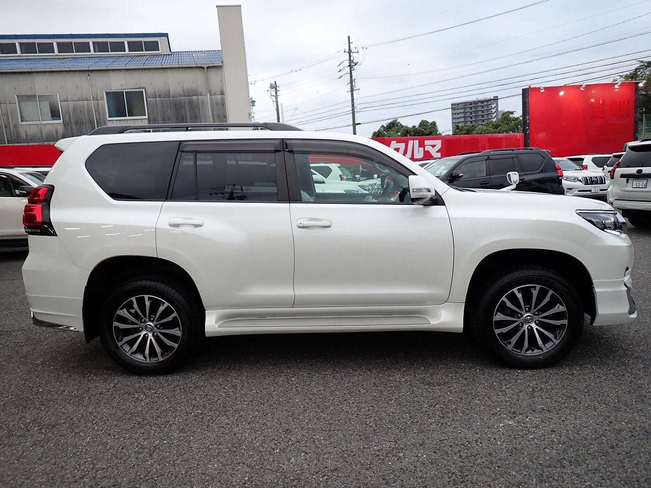TOYOTA Land Cruiser Prado
