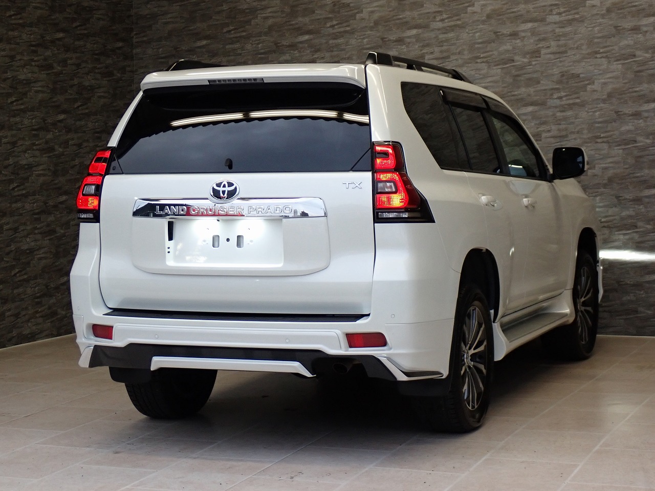 TOYOTA Land Cruiser Prado