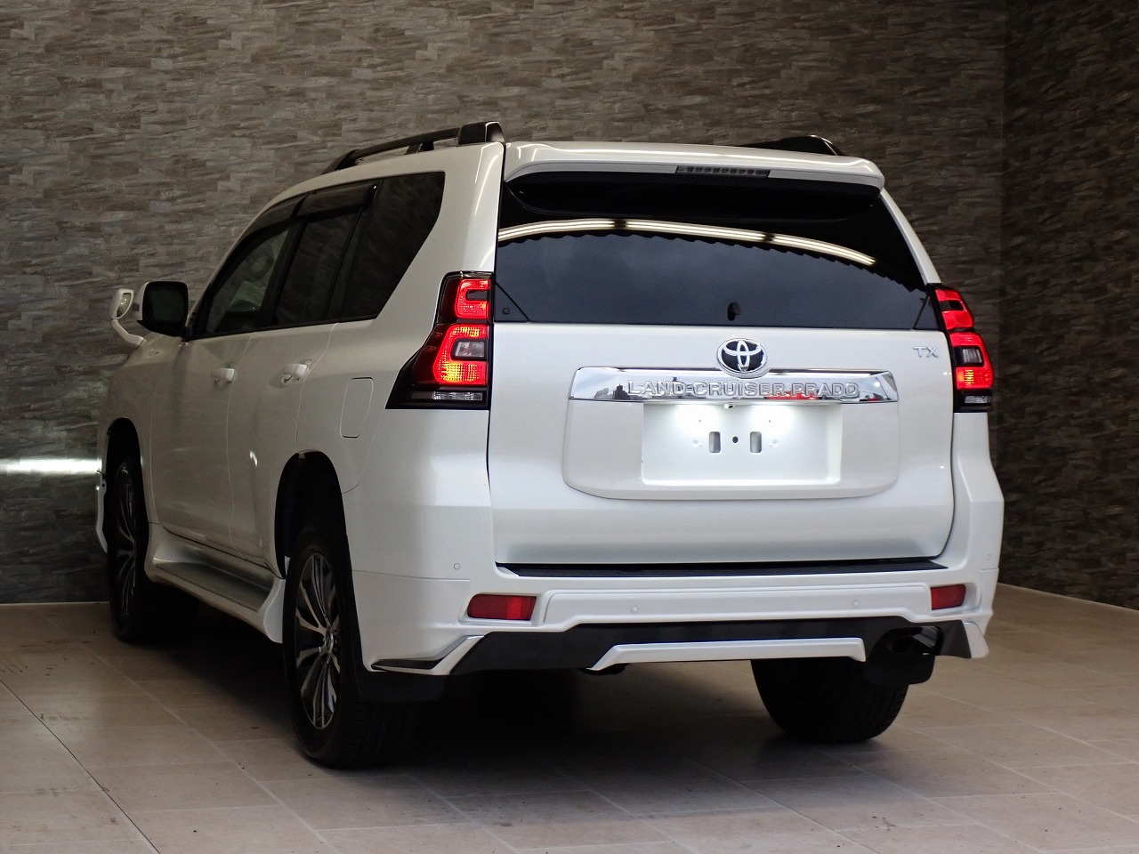 TOYOTA Land Cruiser Prado