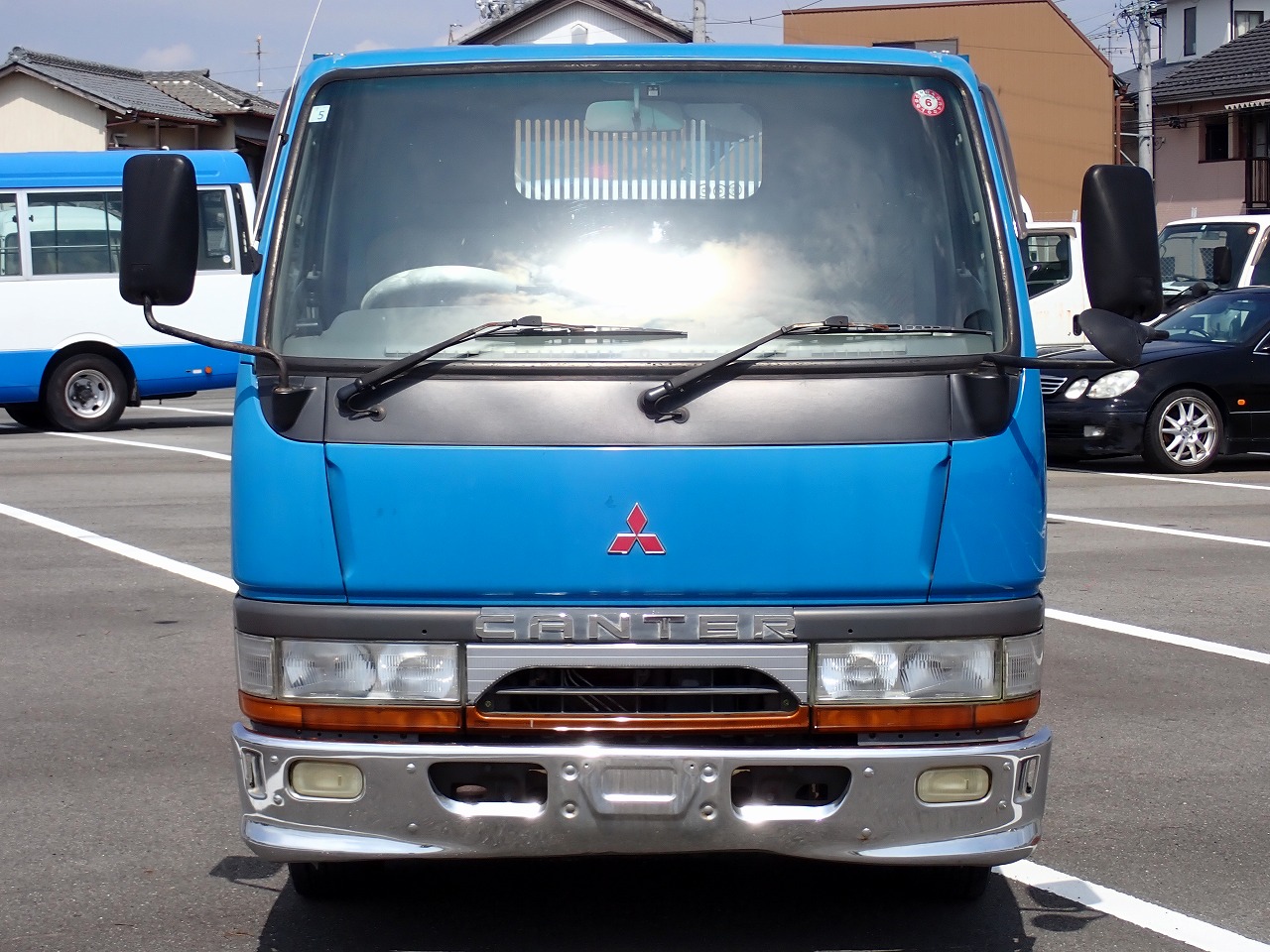 MITSUBISHI Canter