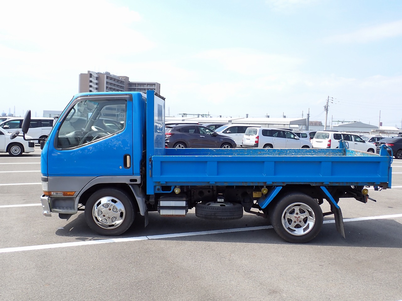 MITSUBISHI Canter
