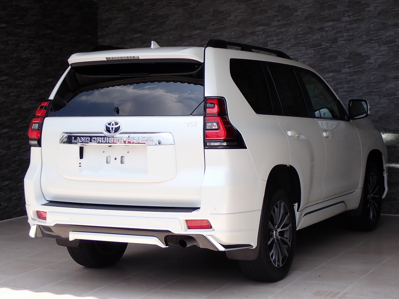 TOYOTA Land Cruiser Prado