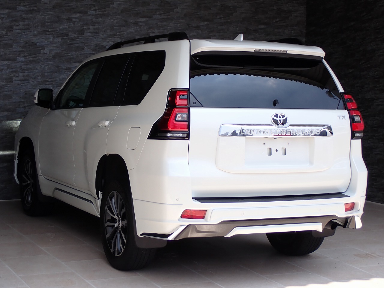 TOYOTA Land Cruiser Prado