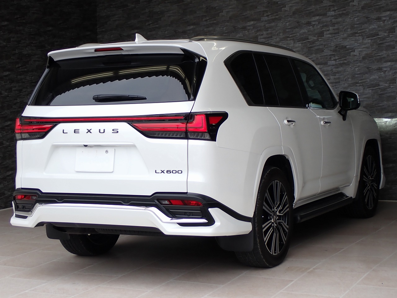 LEXUS LX