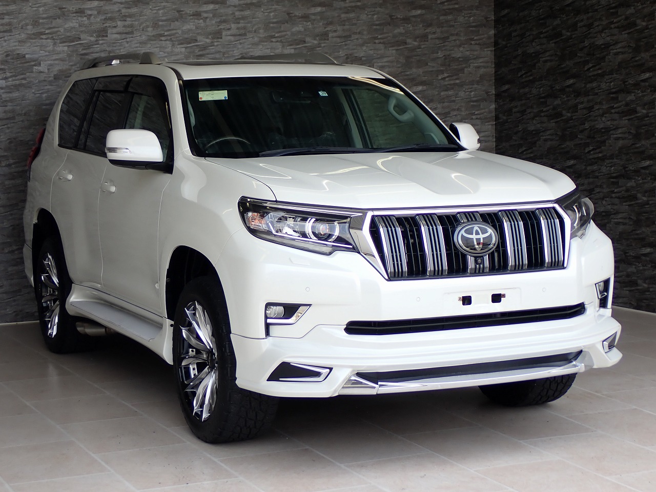 TOYOTA Land Cruiser Prado