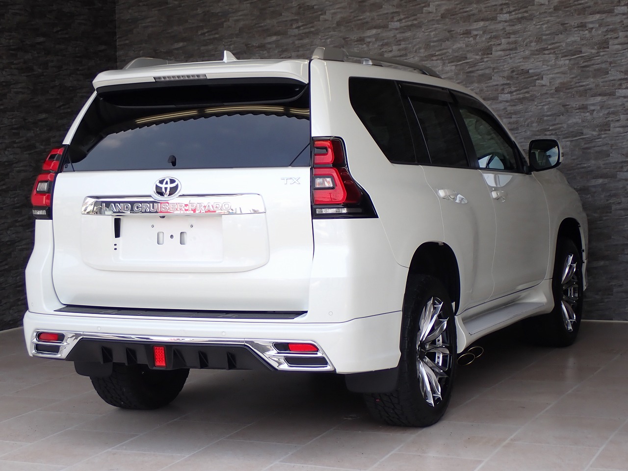 TOYOTA Land Cruiser Prado