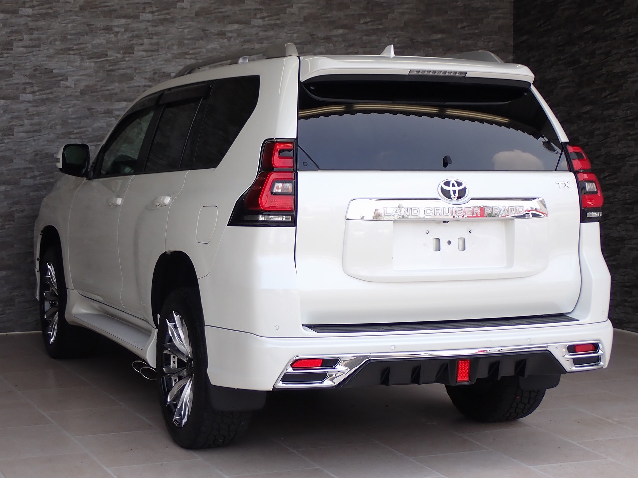TOYOTA Land Cruiser Prado