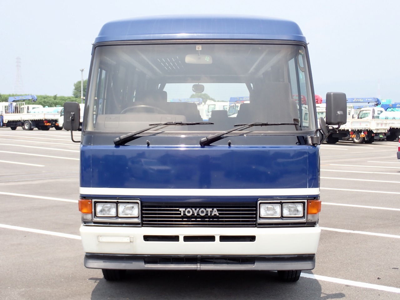 TOYOTA Coaster