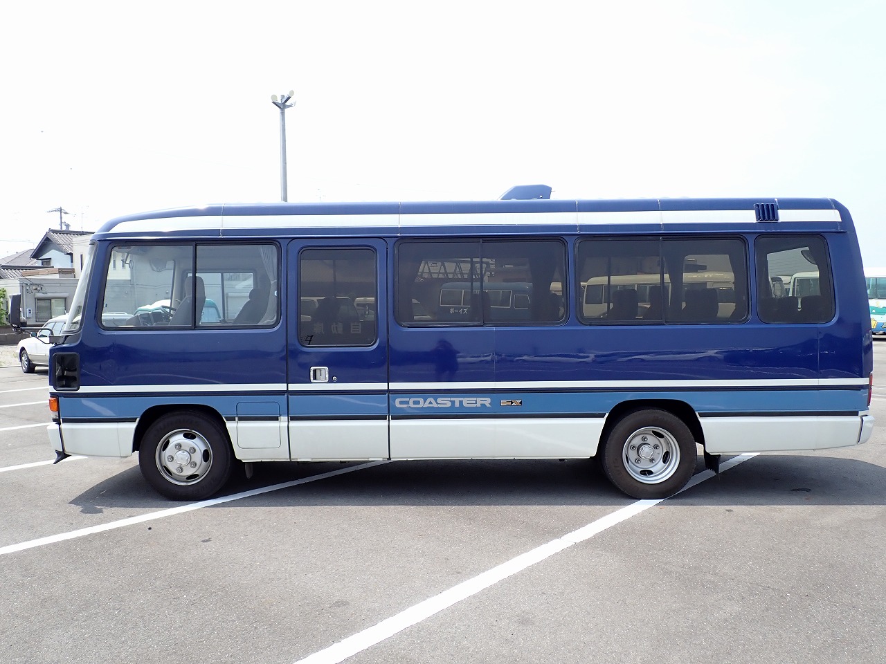 TOYOTA Coaster