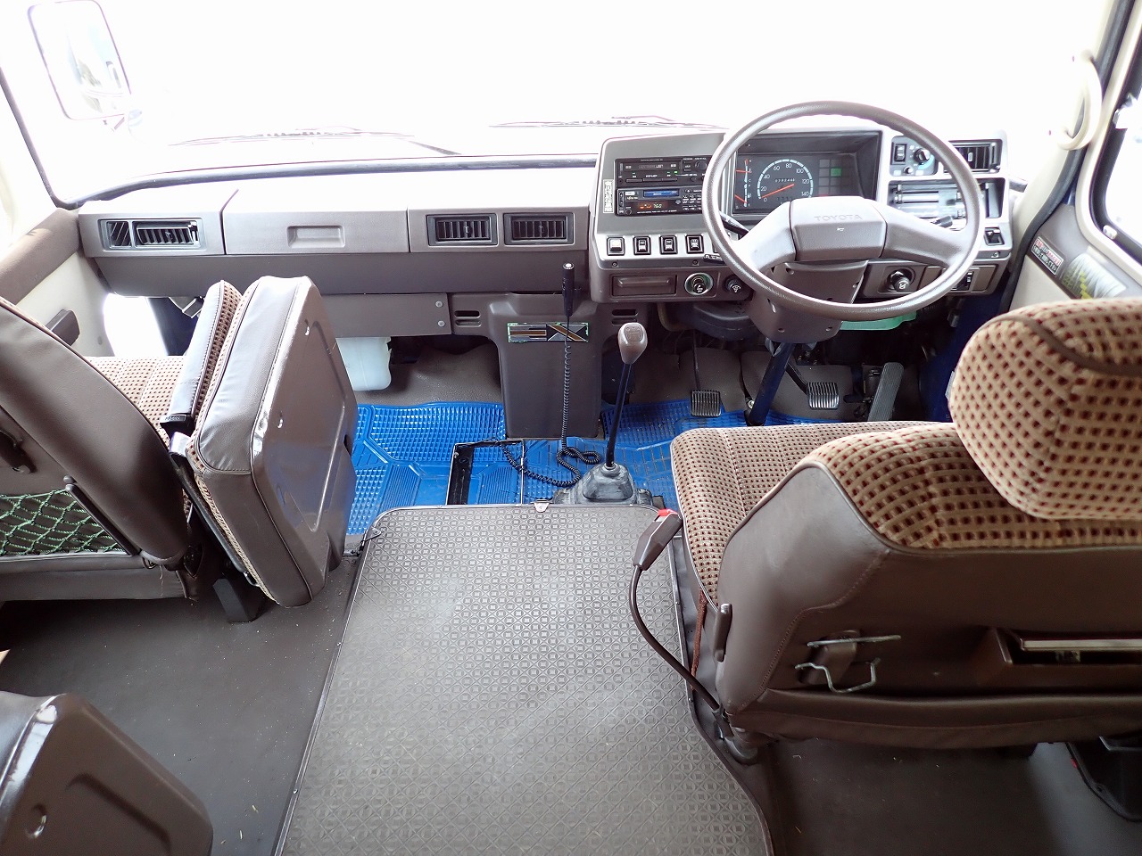TOYOTA Coaster