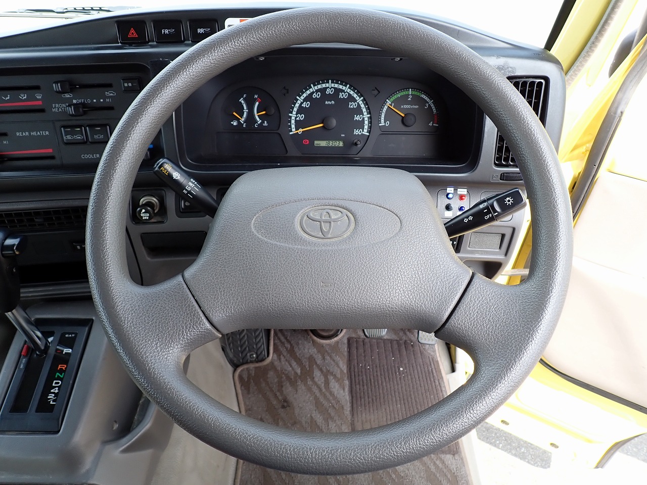 TOYOTA Coaster