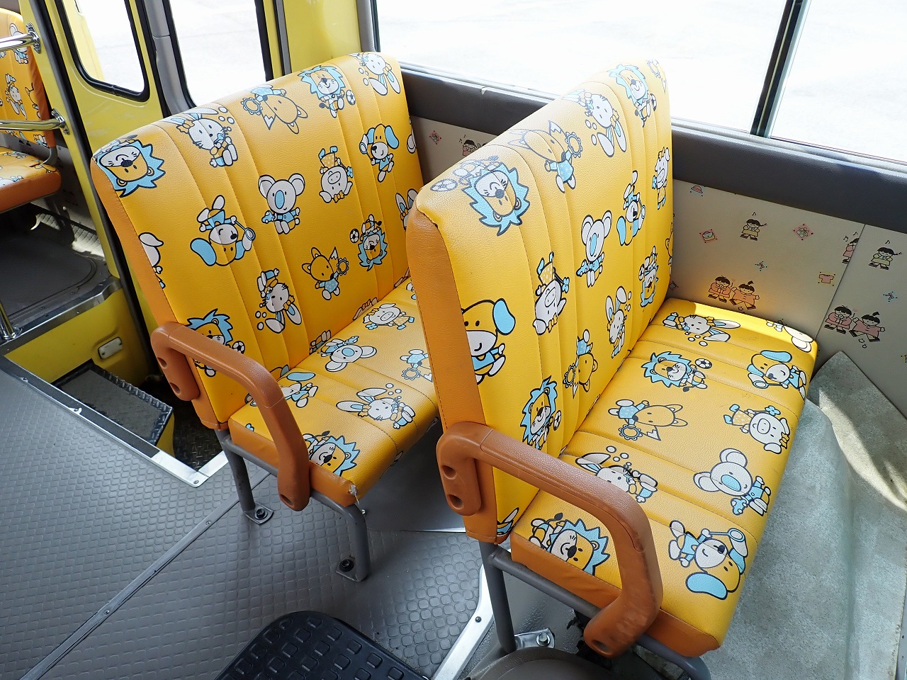 TOYOTA Coaster