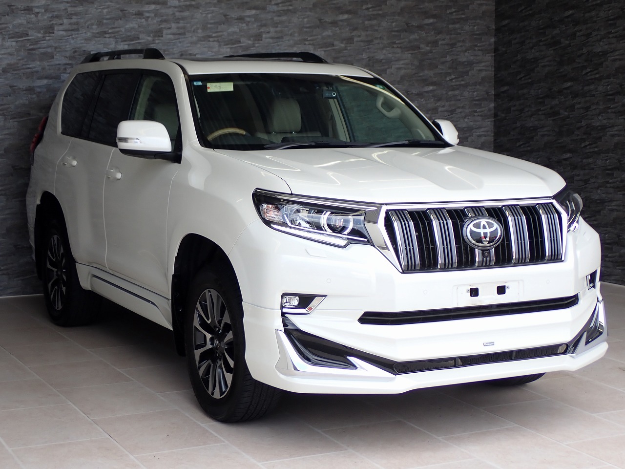 TOYOTA Land Cruiser Prado