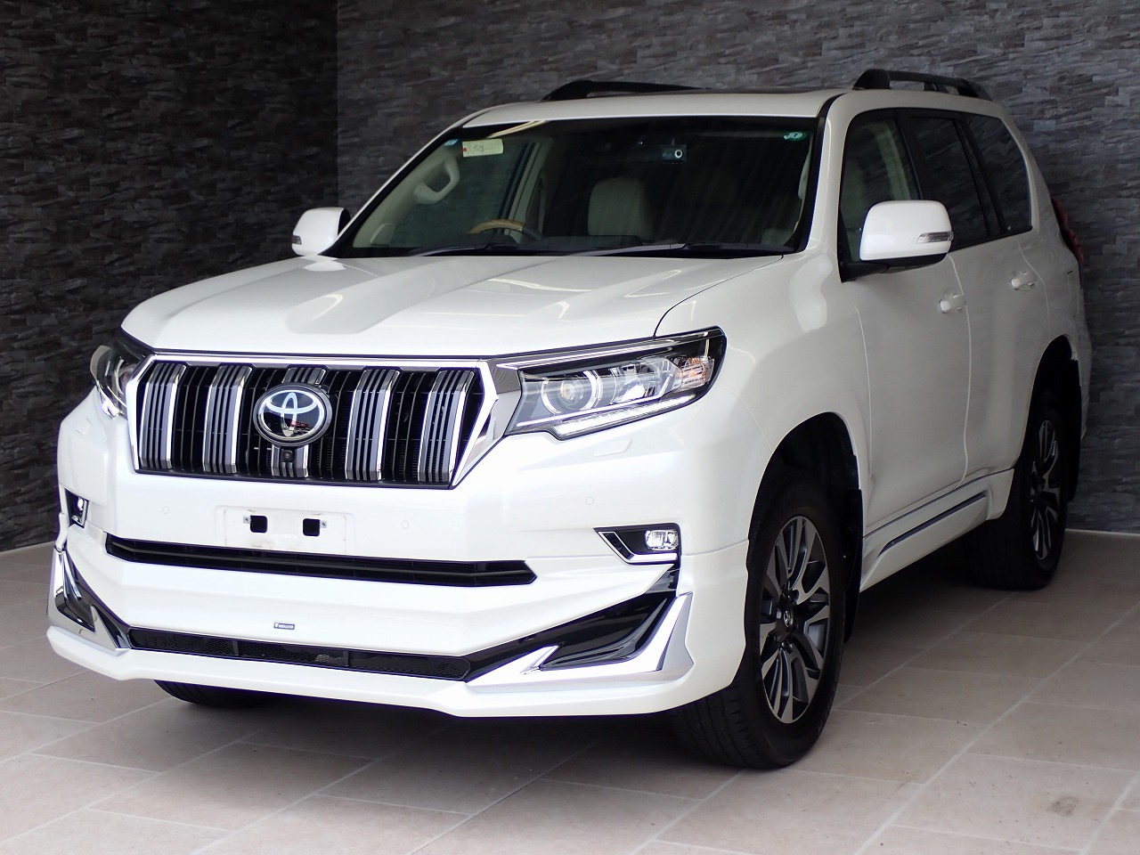 TOYOTA Land Cruiser Prado