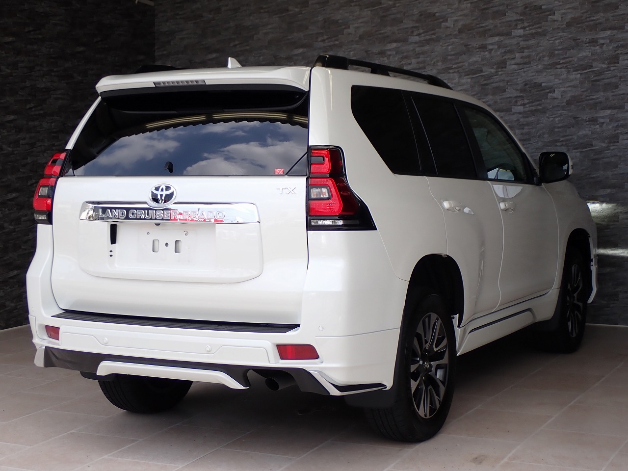 TOYOTA Land Cruiser Prado