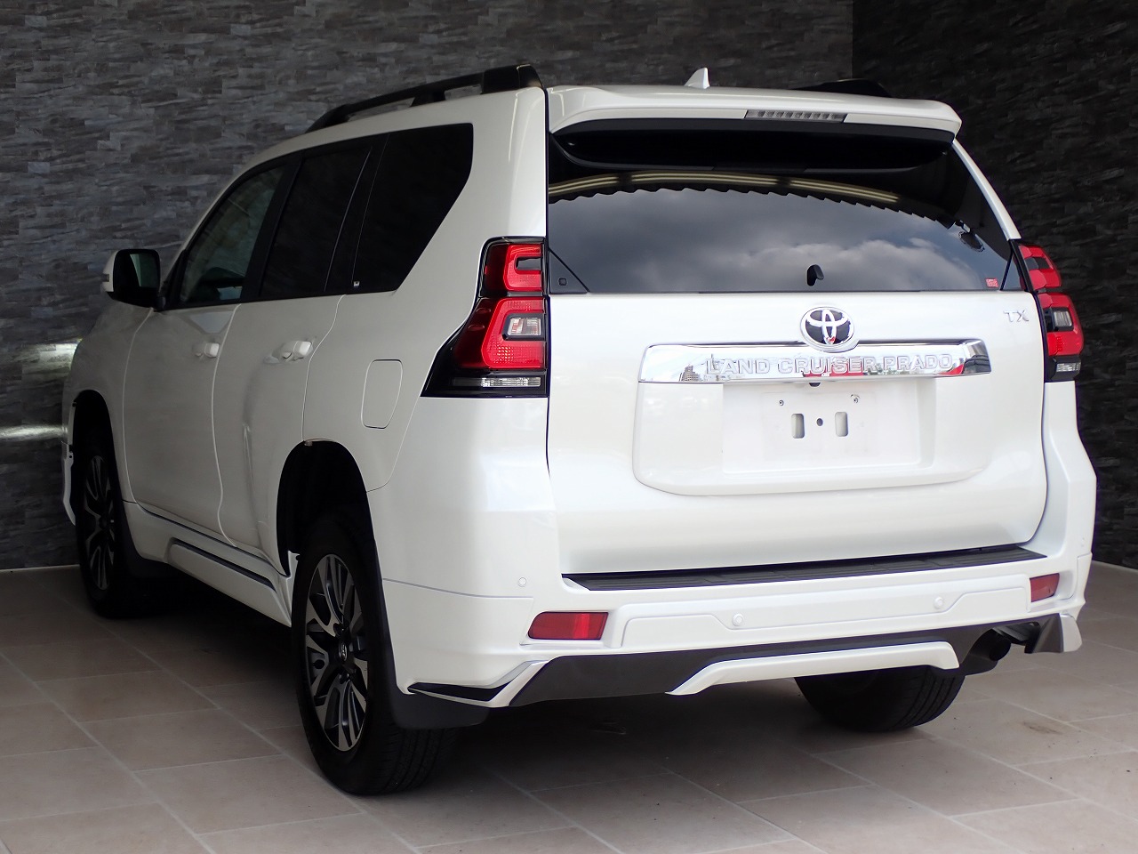 TOYOTA Land Cruiser Prado