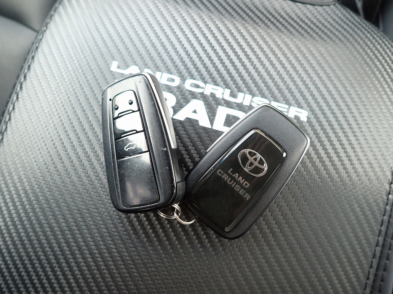 TOYOTA Land Cruiser Prado