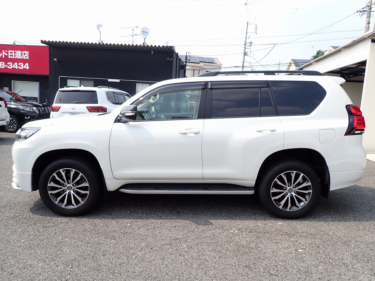 TOYOTA Land Cruiser Prado