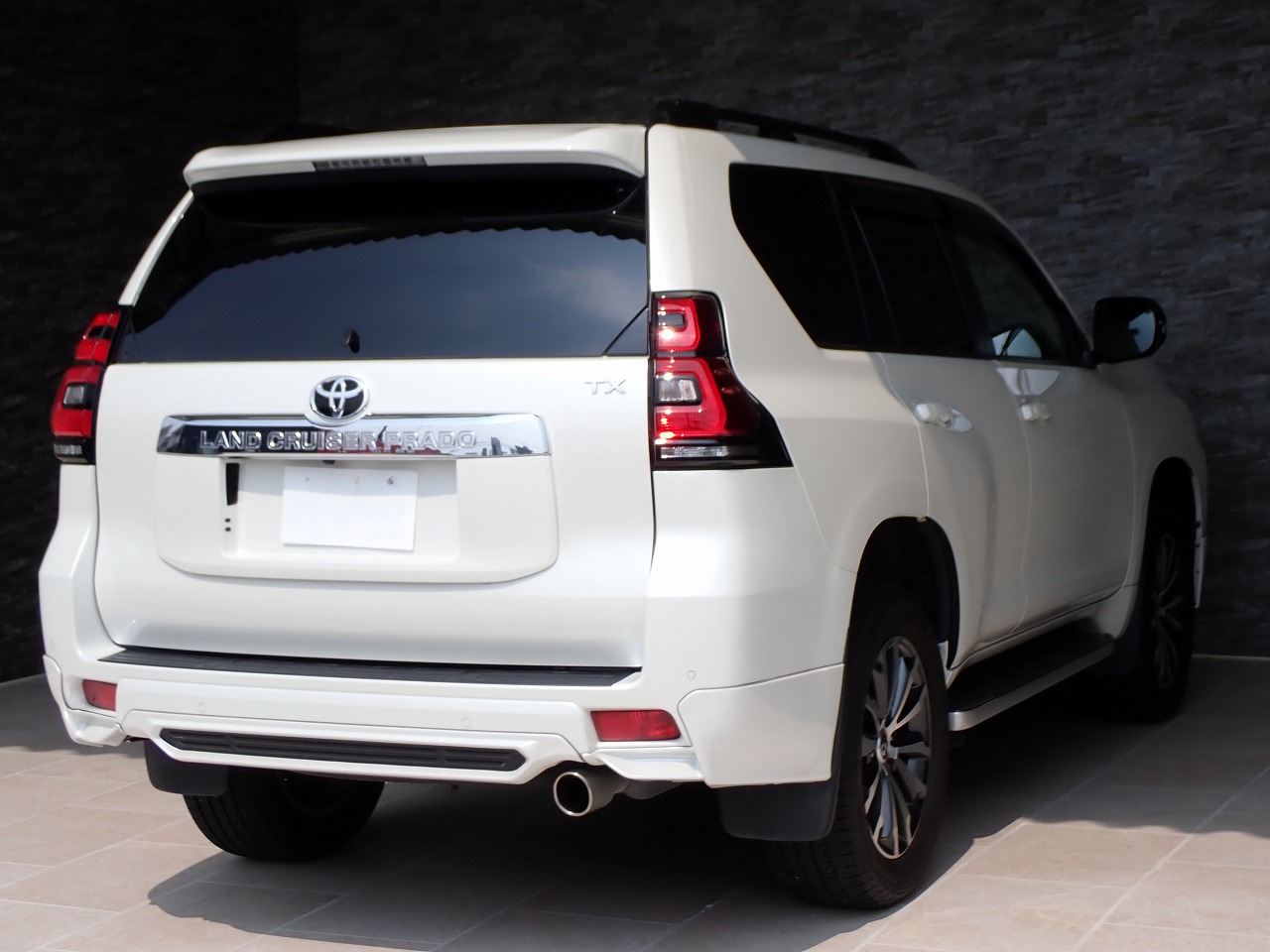 TOYOTA Land Cruiser Prado