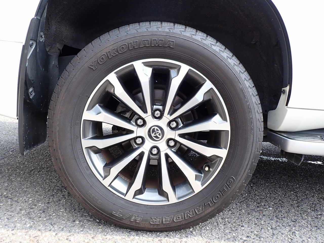 TOYOTA Land Cruiser Prado