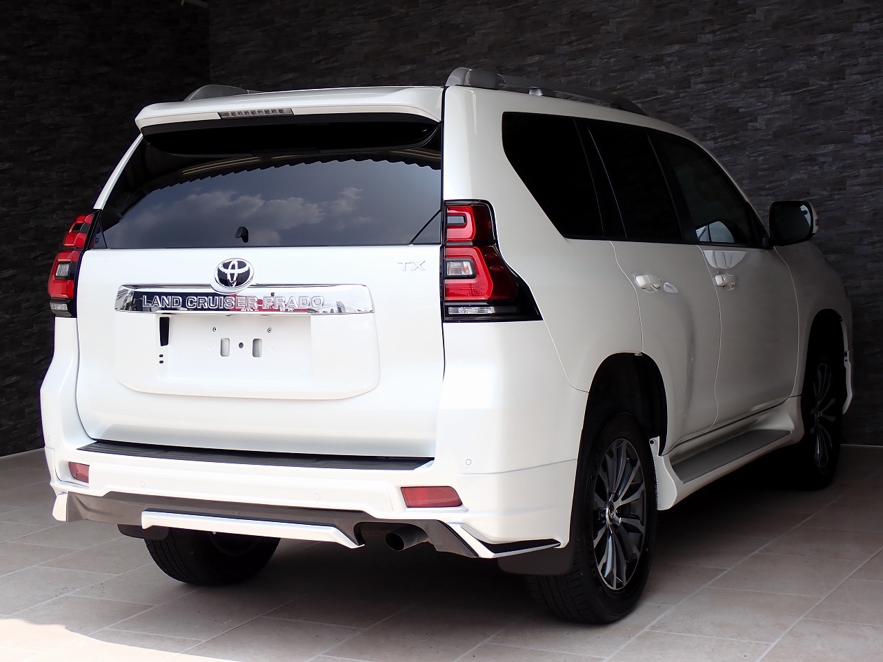 TOYOTA Land Cruiser Prado