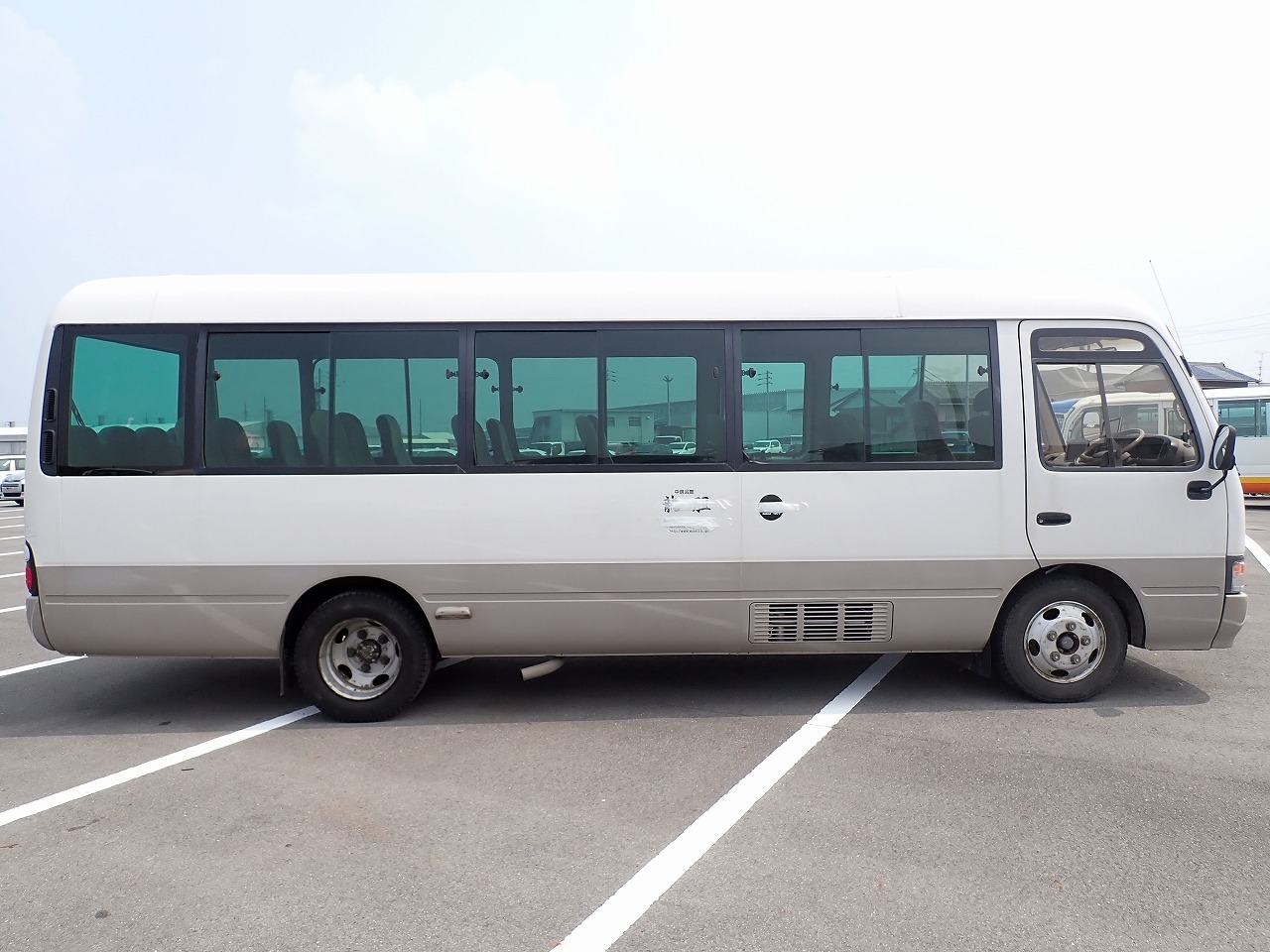 TOYOTA Coaster