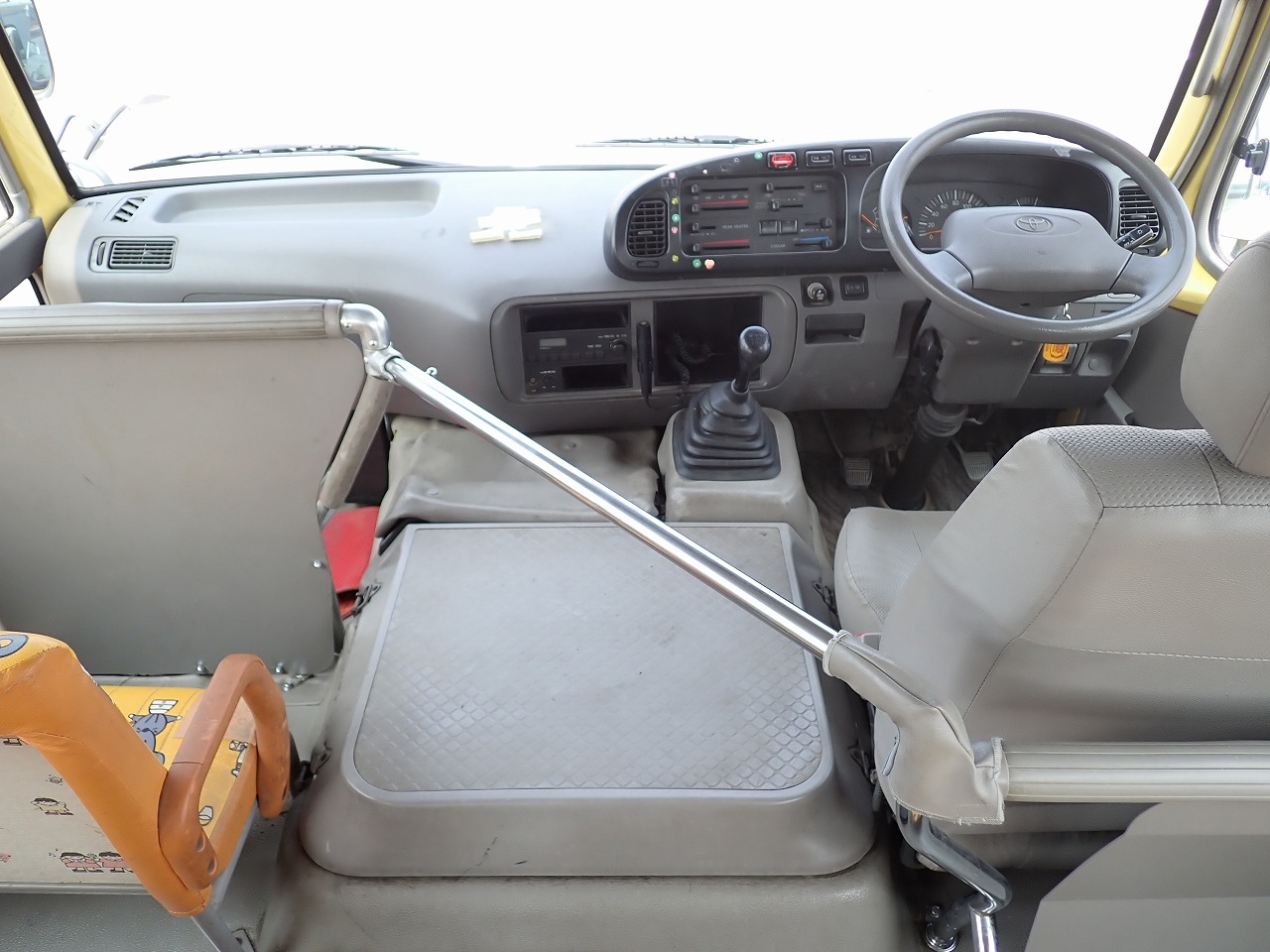 TOYOTA Coaster