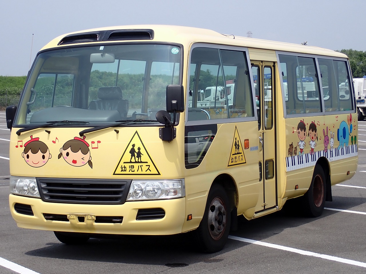 TOYOTA Coaster