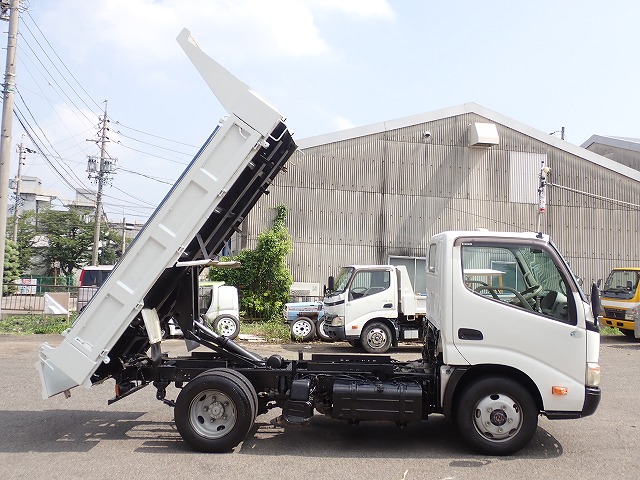 HINO Dutro