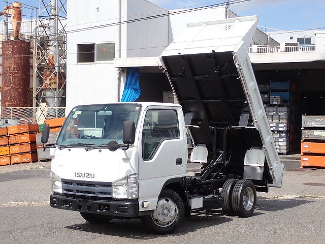 ISUZU Elf Truck