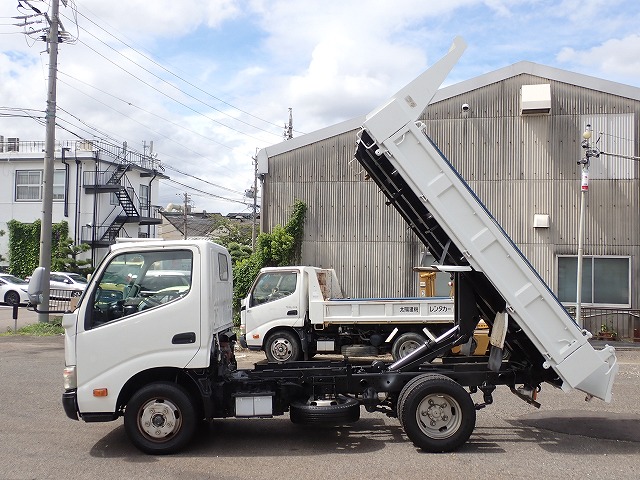 HINO Dutro