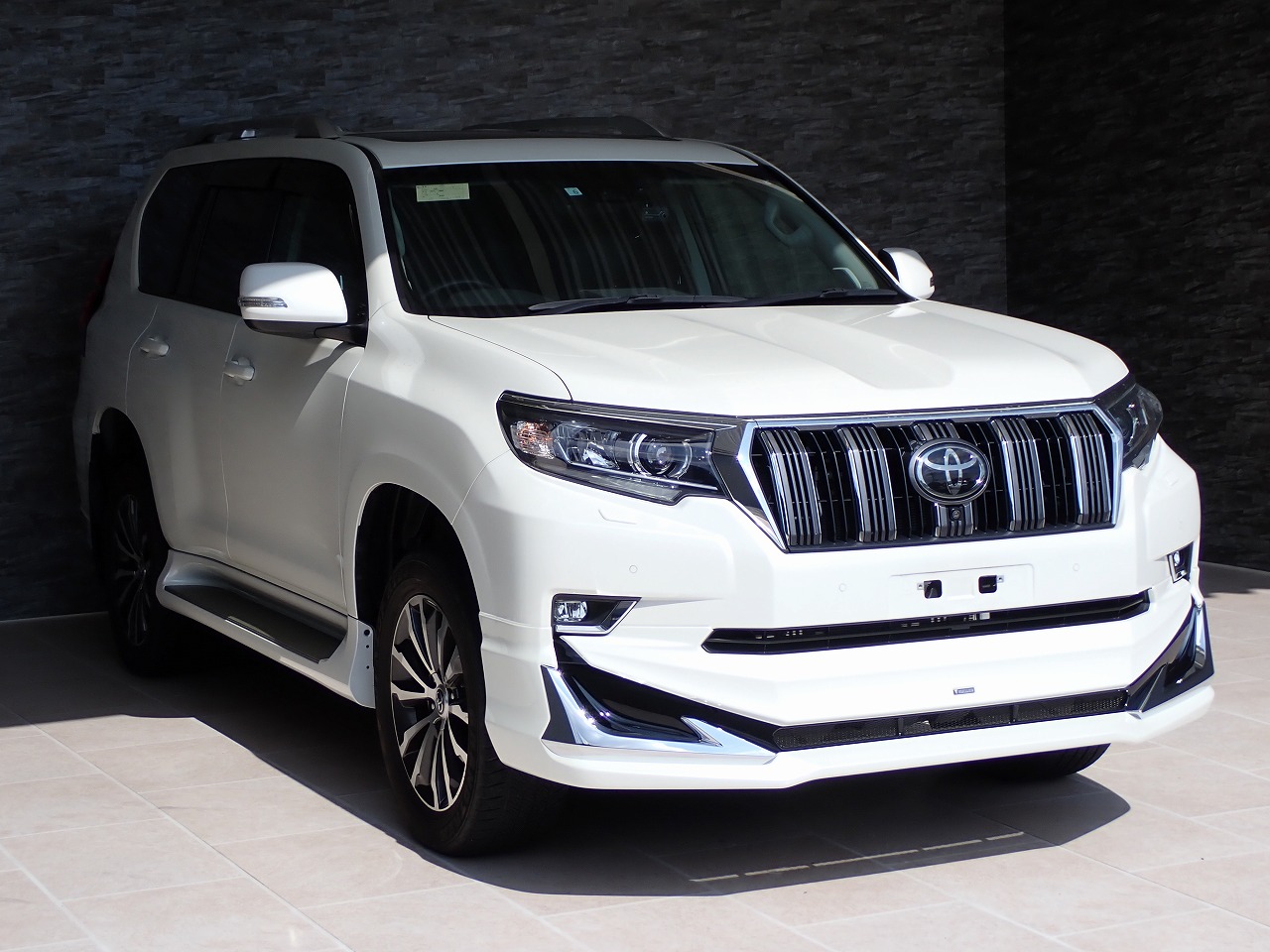 TOYOTA Land Cruiser Prado