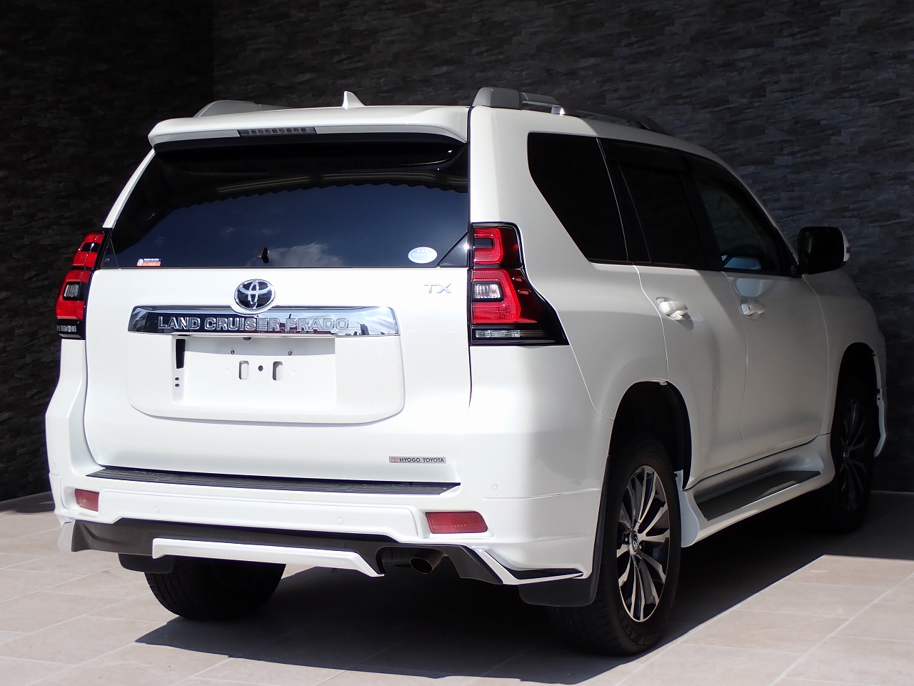TOYOTA Land Cruiser Prado