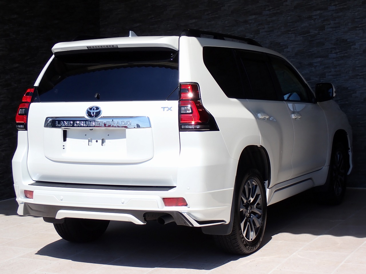 TOYOTA Land Cruiser Prado