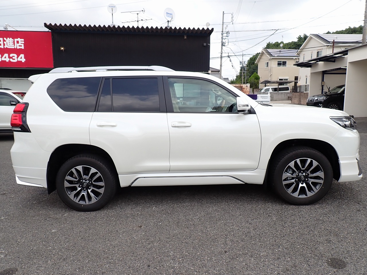 TOYOTA Land Cruiser Prado