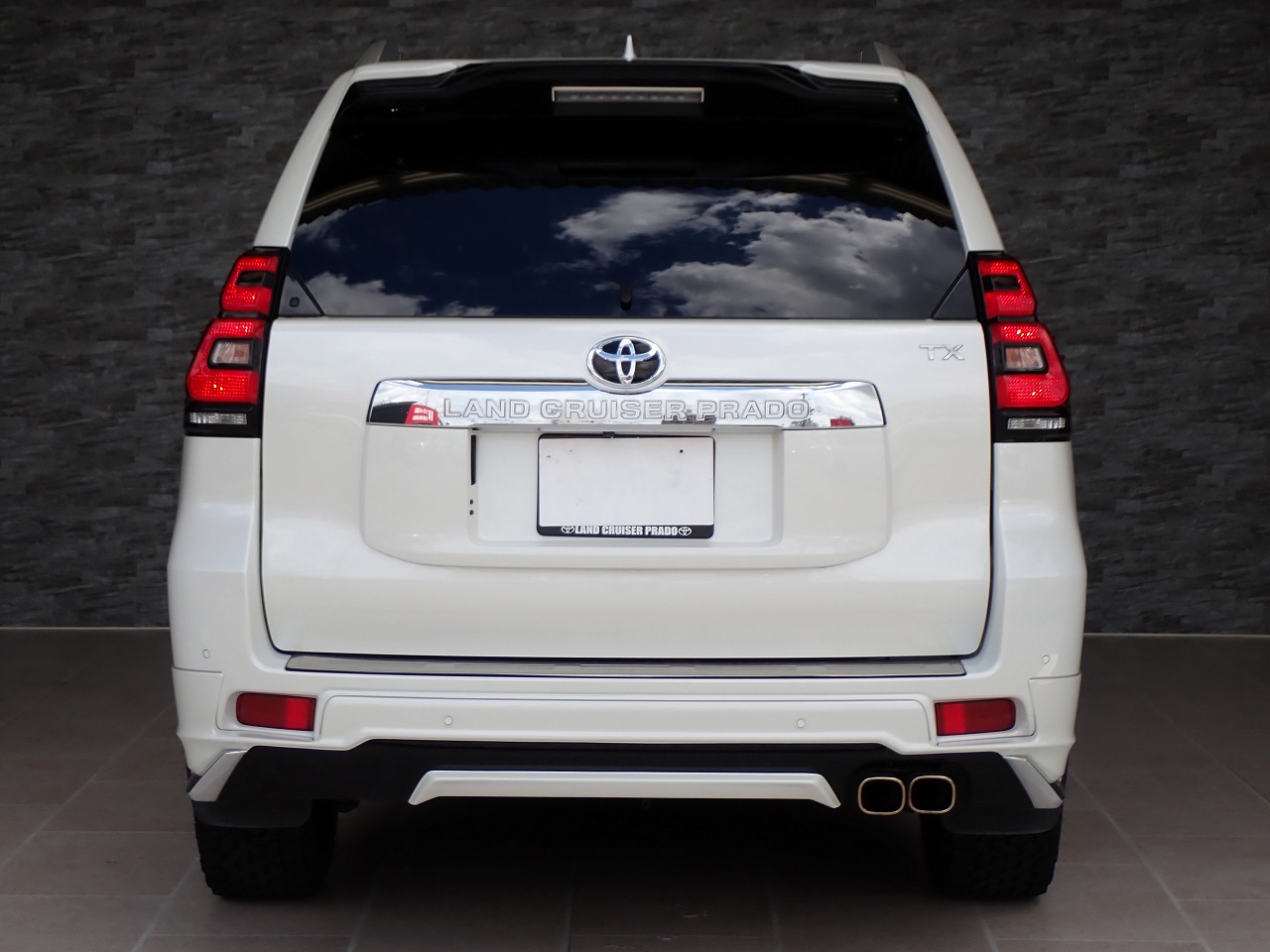 TOYOTA Land Cruiser Prado