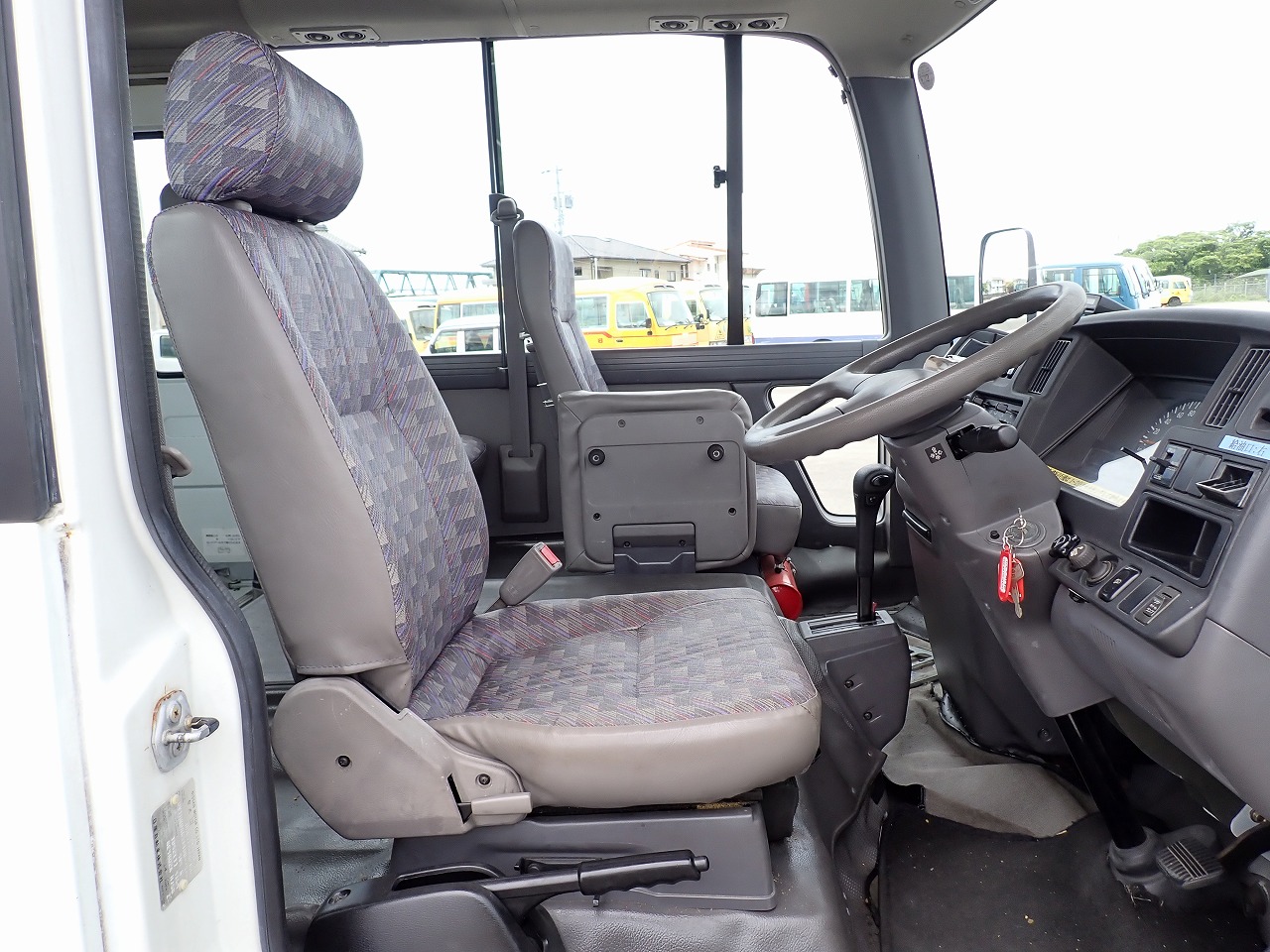 NISSAN Civilian Bus