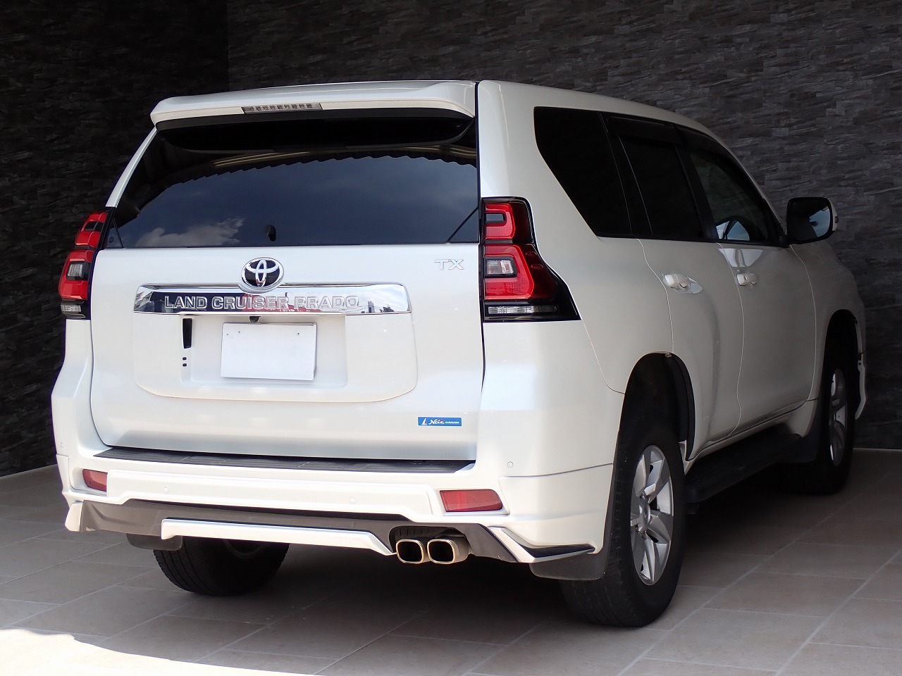 TOYOTA Land Cruiser Prado