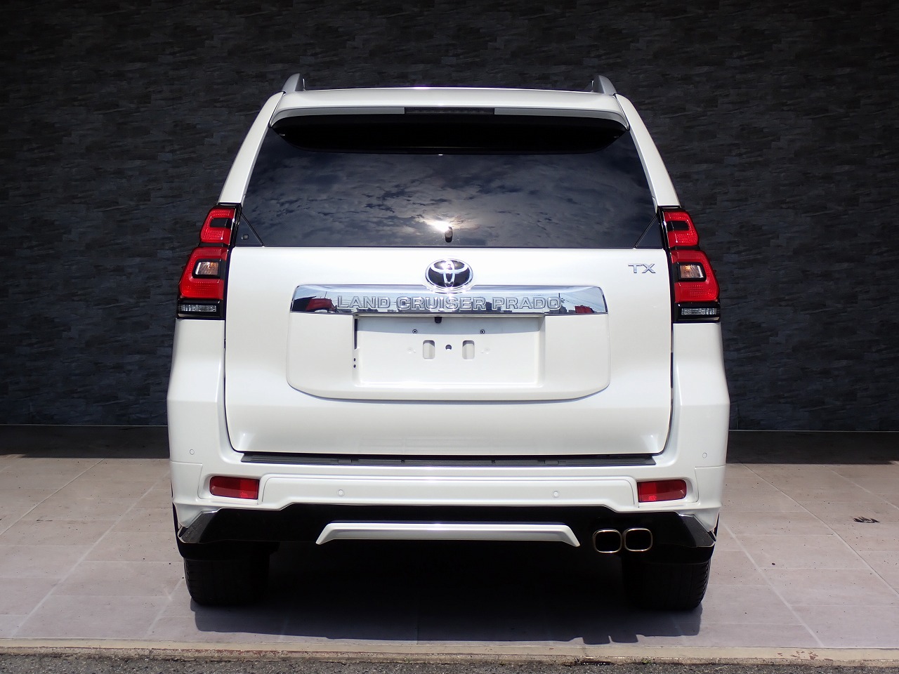 TOYOTA Land Cruiser Prado