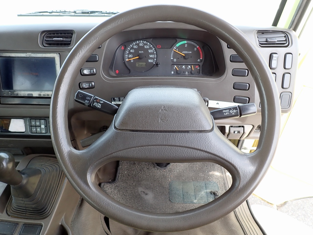 MITSUBISHI Rosa