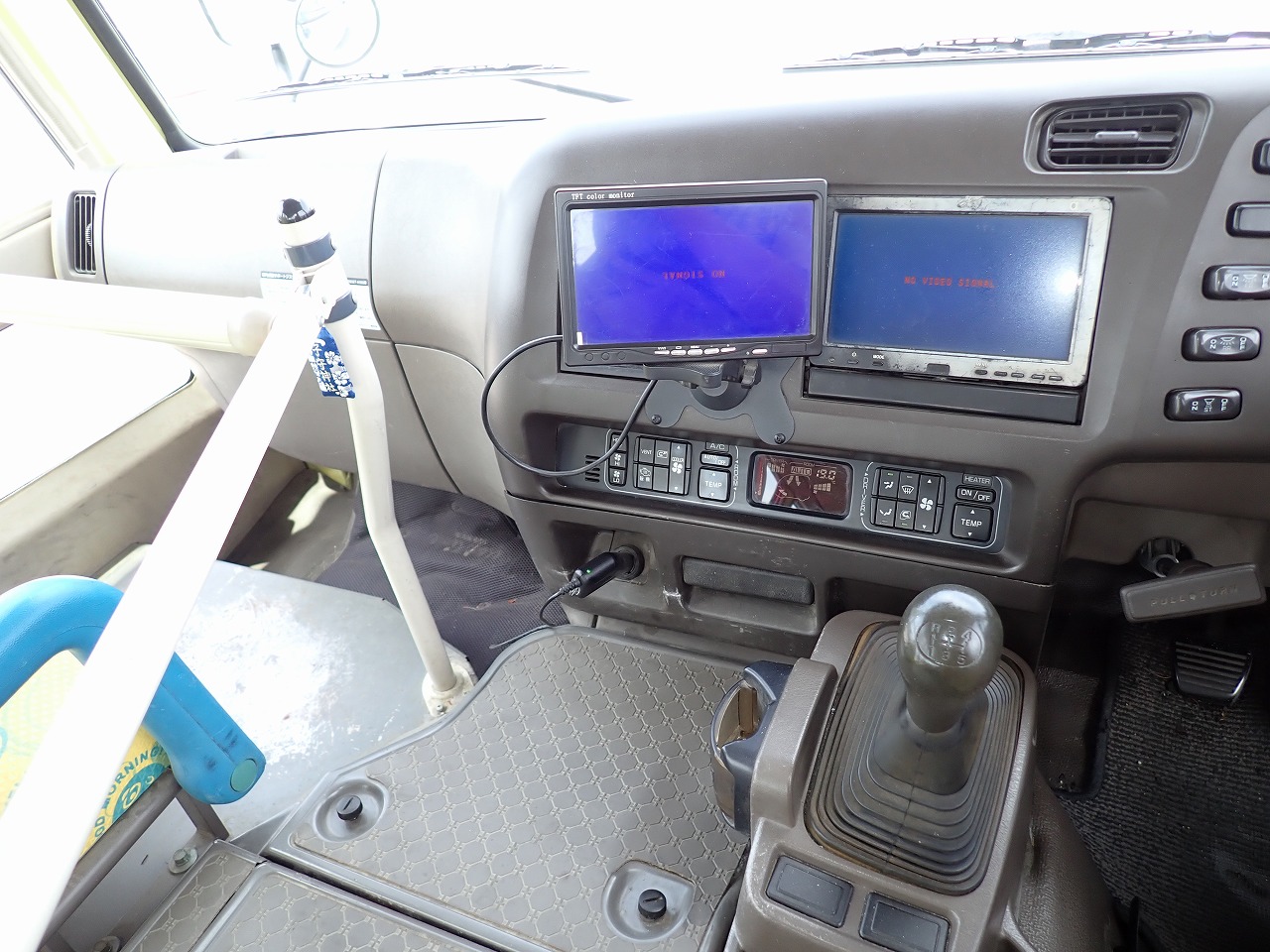 MITSUBISHI Rosa