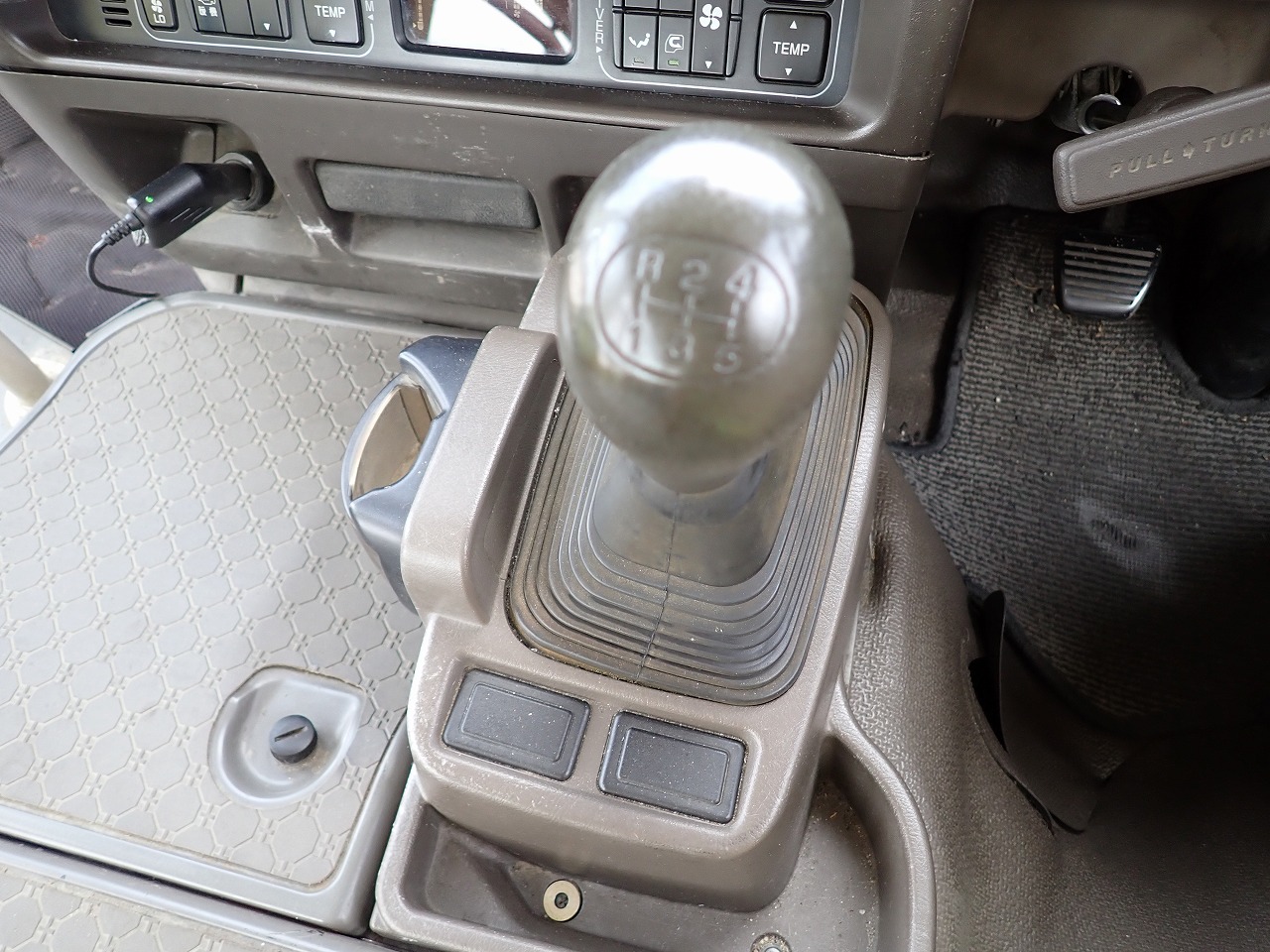 MITSUBISHI Rosa