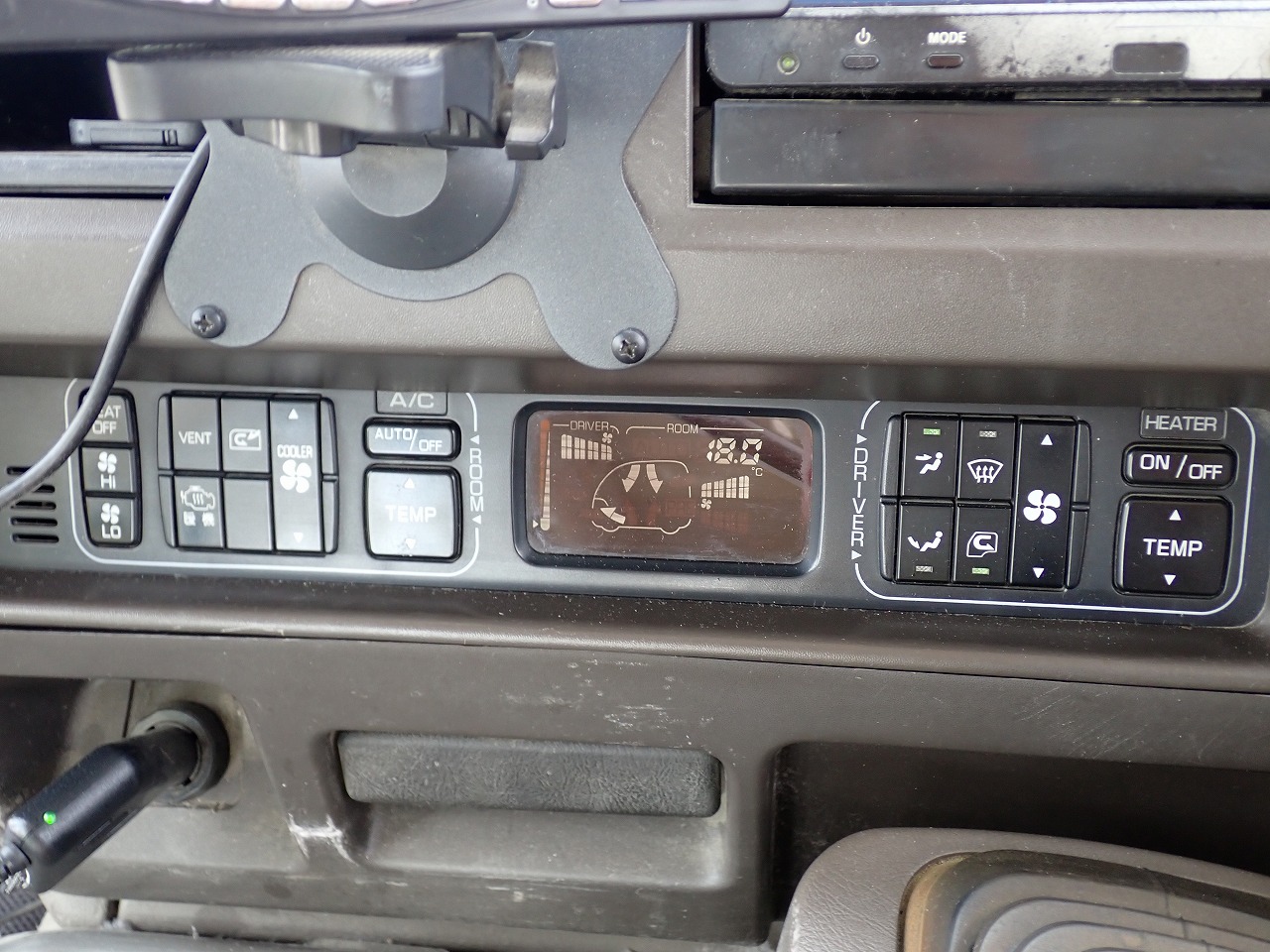 MITSUBISHI Rosa