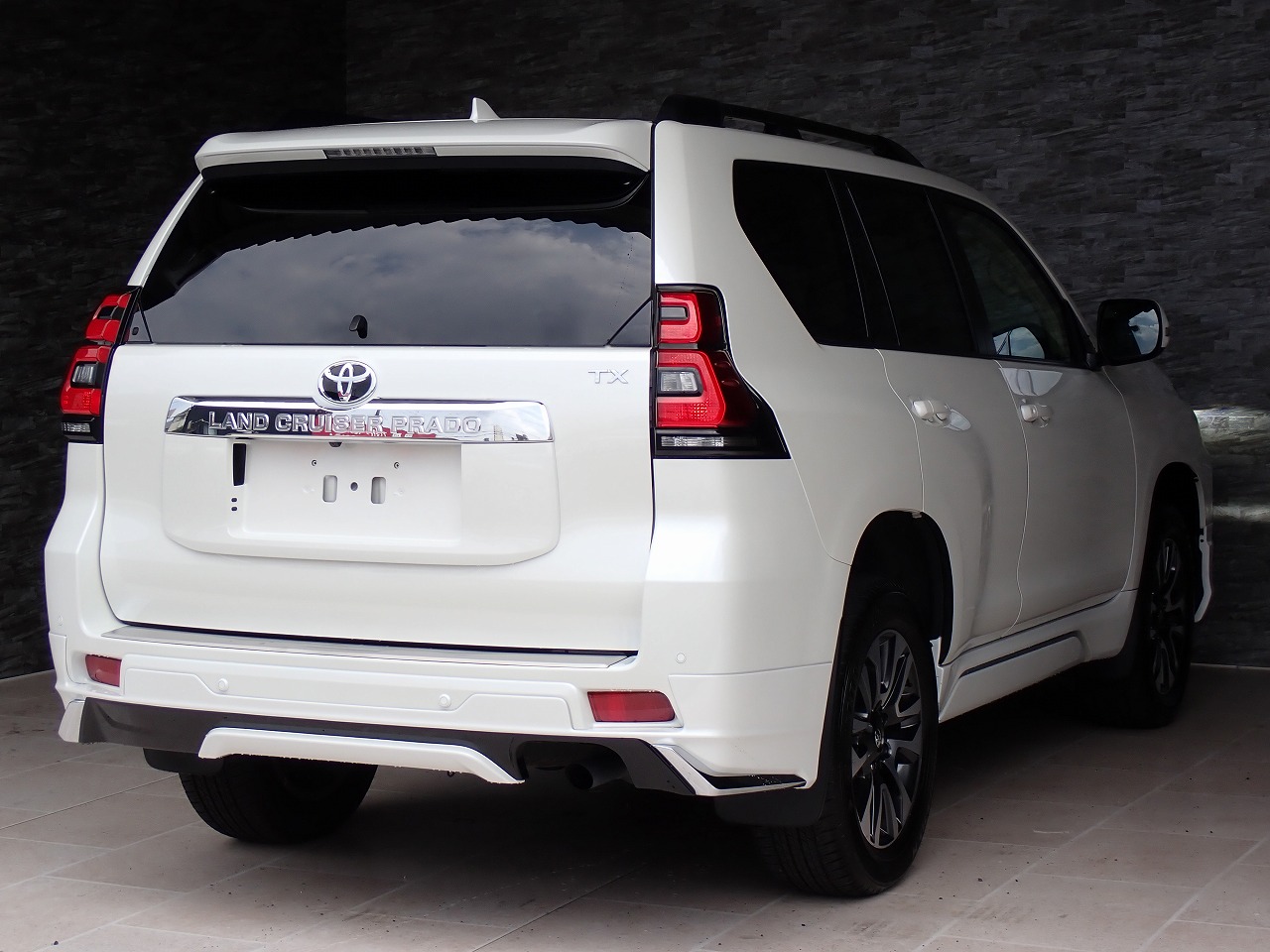 TOYOTA Land Cruiser Prado
