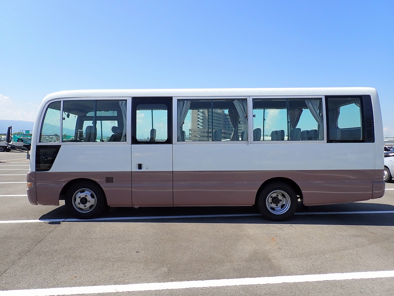 NISSAN Civilian Bus