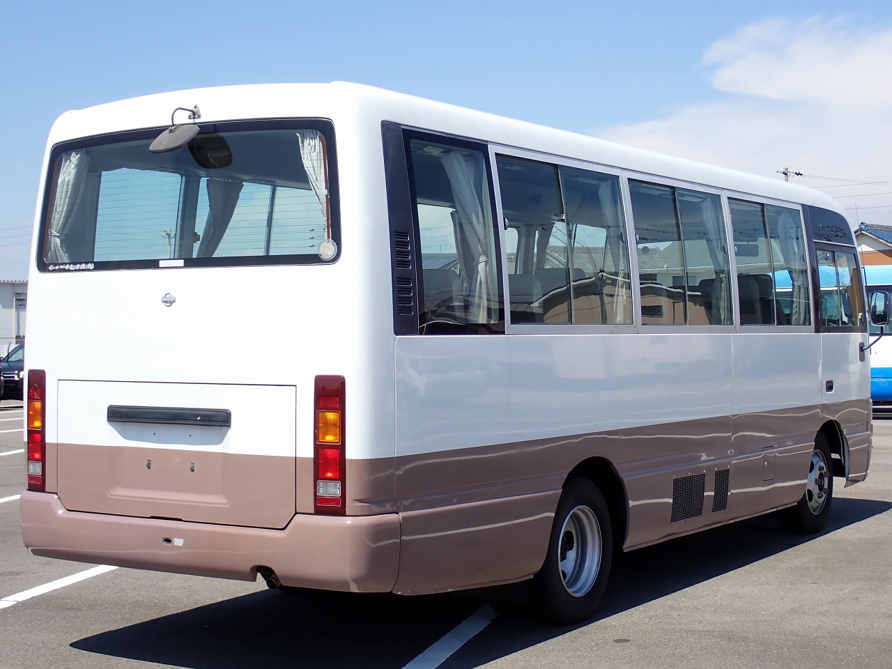 NISSAN Civilian Bus