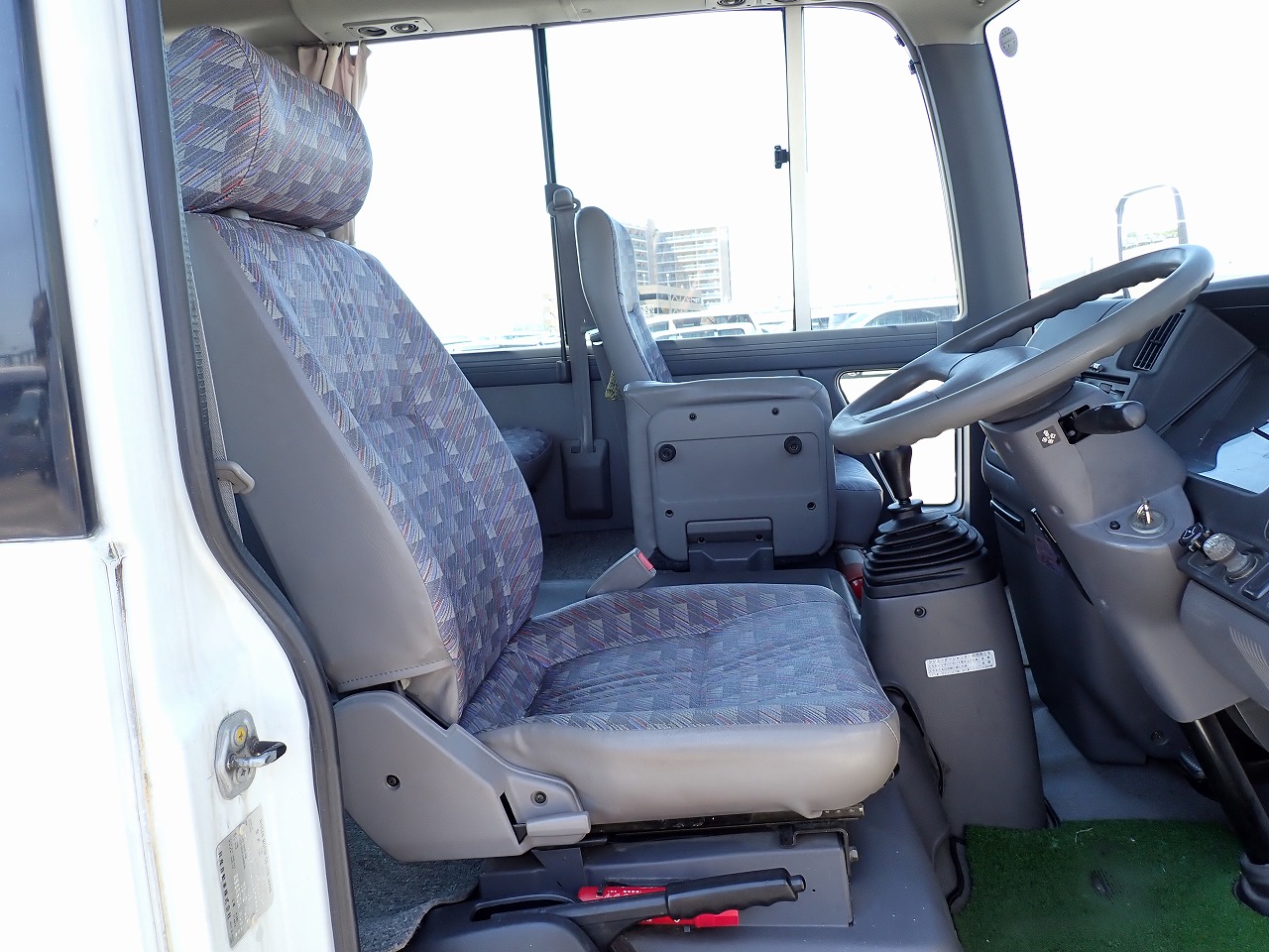 NISSAN Civilian Bus