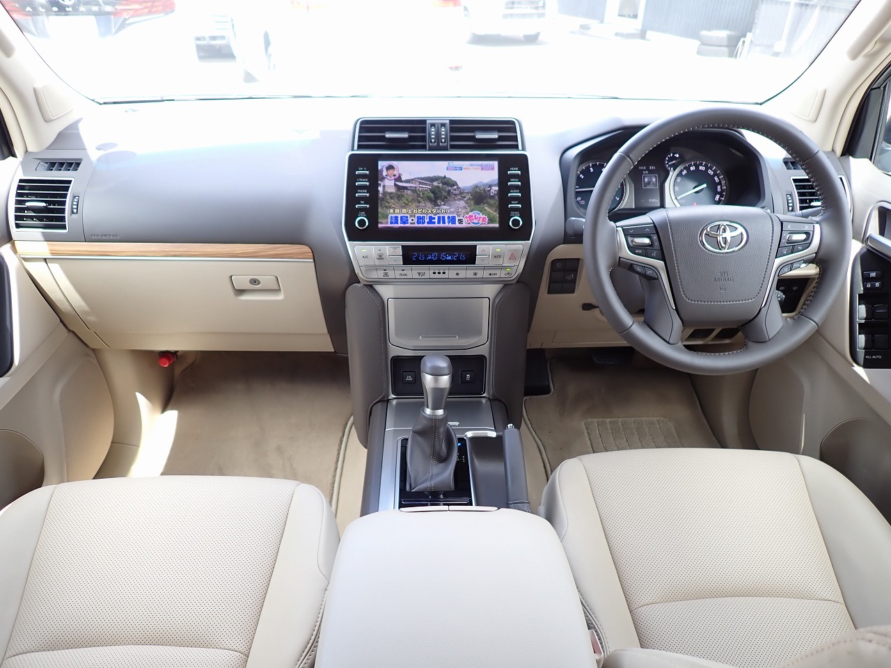 TOYOTA Land Cruiser Prado