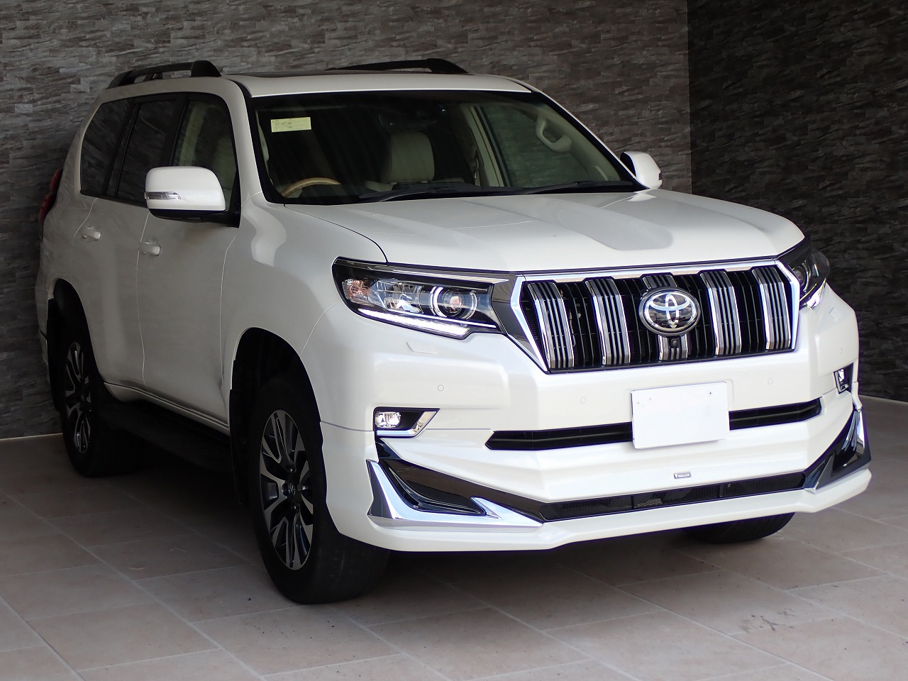 TOYOTA Land Cruiser Prado